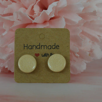 The Essence Studs