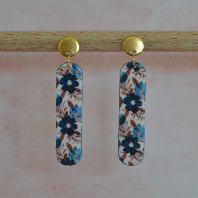 Aveline - Dark blue flower
