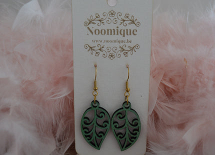 Willow Swirl · Metallic Green