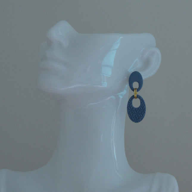 Linked Elegance - Whispering Blossoms - Velvet Blue - Pure